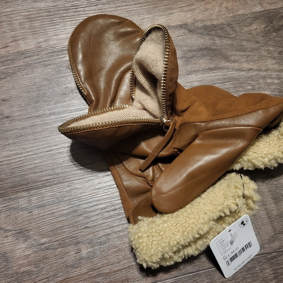 FREE PEOPLE x CAROLINA AMATO Shearling Zipper Mittens NWT - Picture 5 of 10